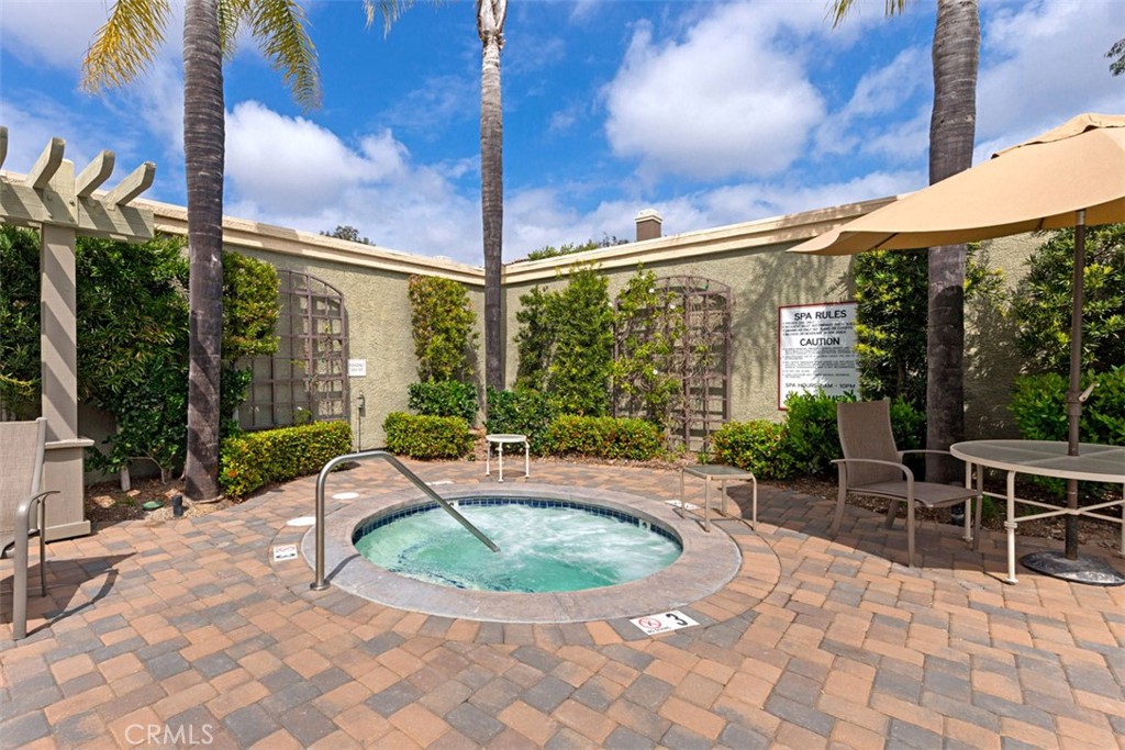 22681 Oakgrove 613