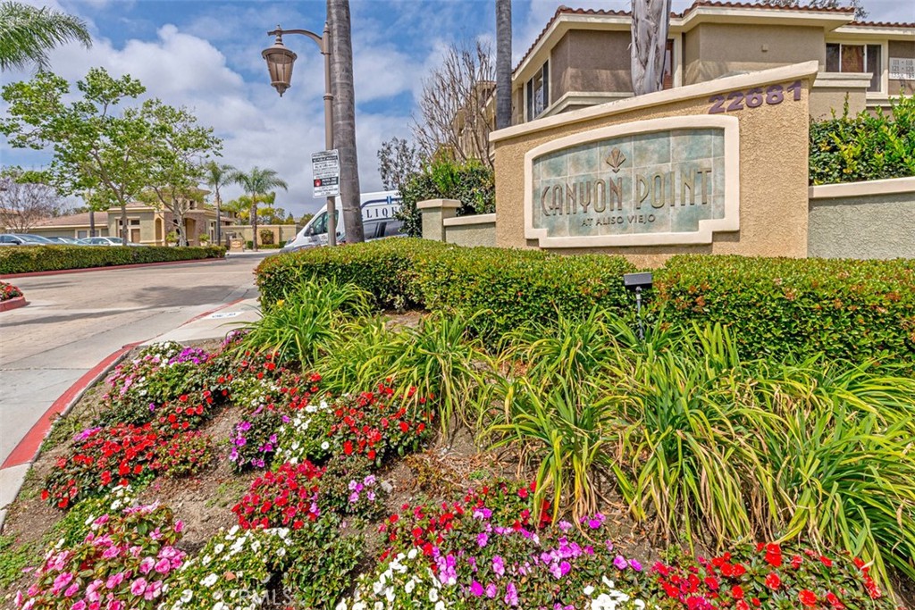 22681 Oakgrove 613