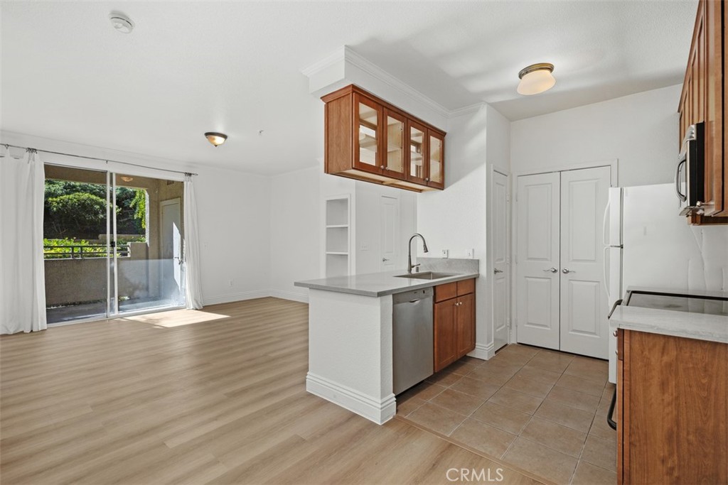 22681 Oakgrove 613