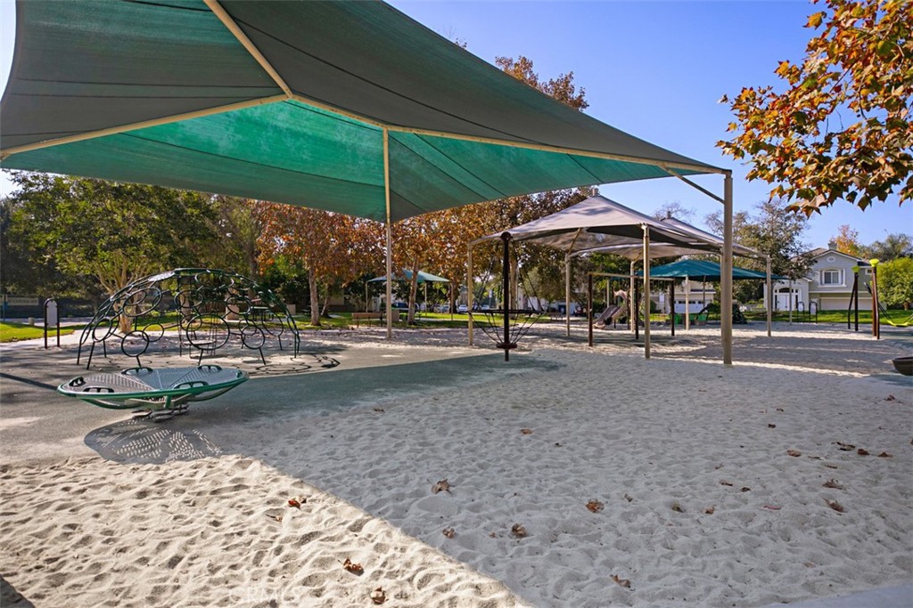 22681 Oakgrove 613