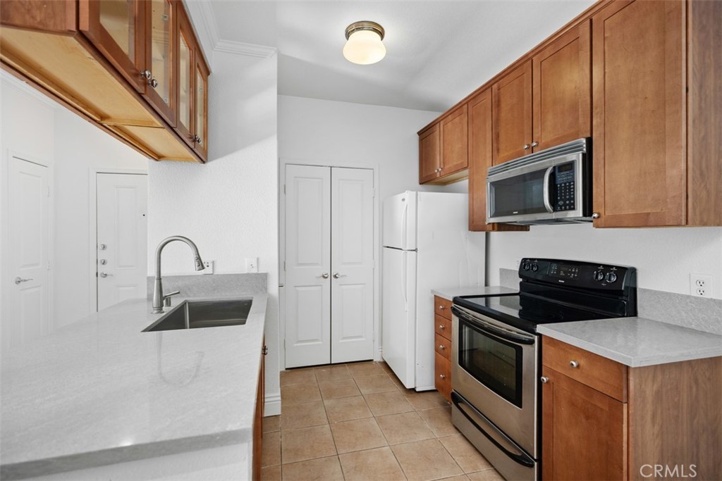 22681 Oakgrove 613