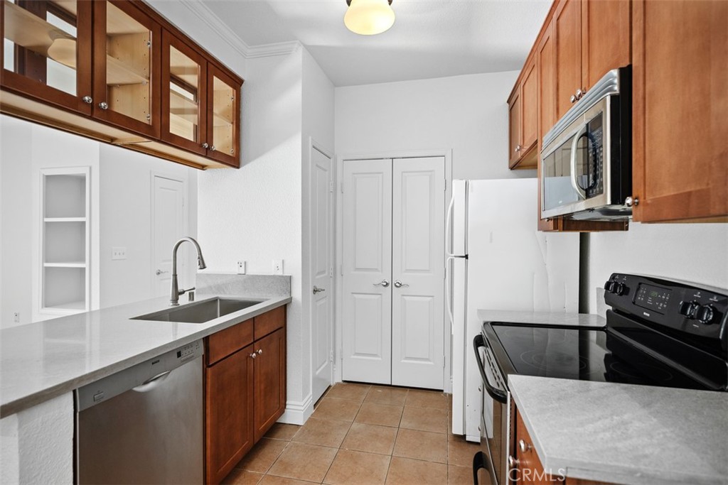 22681 Oakgrove 613