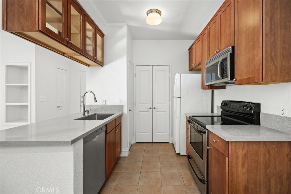 22681 Oakgrove 613