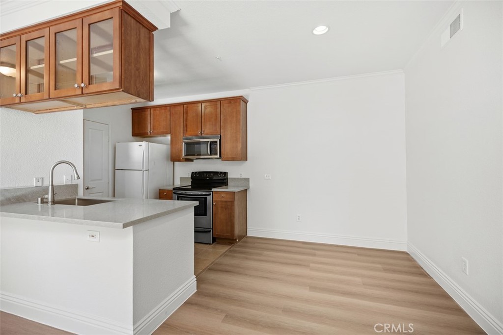 22681 Oakgrove 613