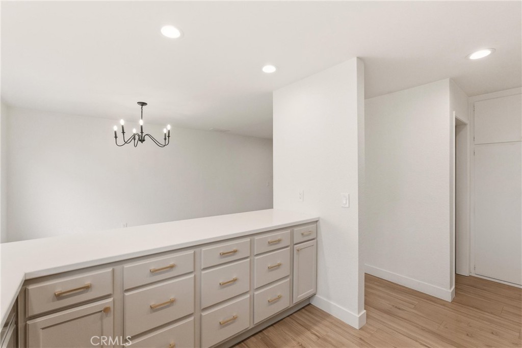 15111 Freeman Avenue 84