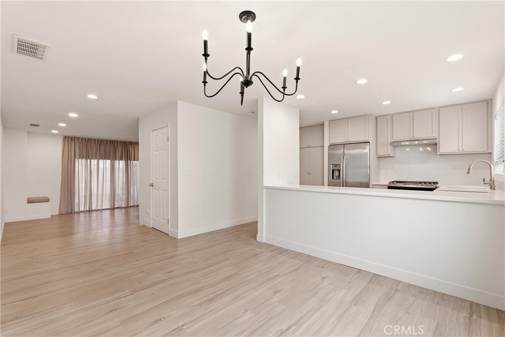 15111 Freeman Avenue 84