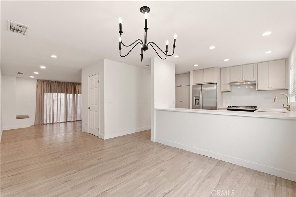 15111 Freeman Avenue 84