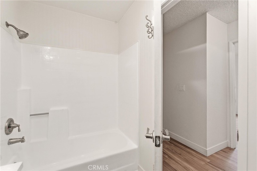 15111 Freeman Avenue 84