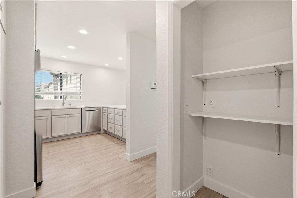 15111 Freeman Avenue 84