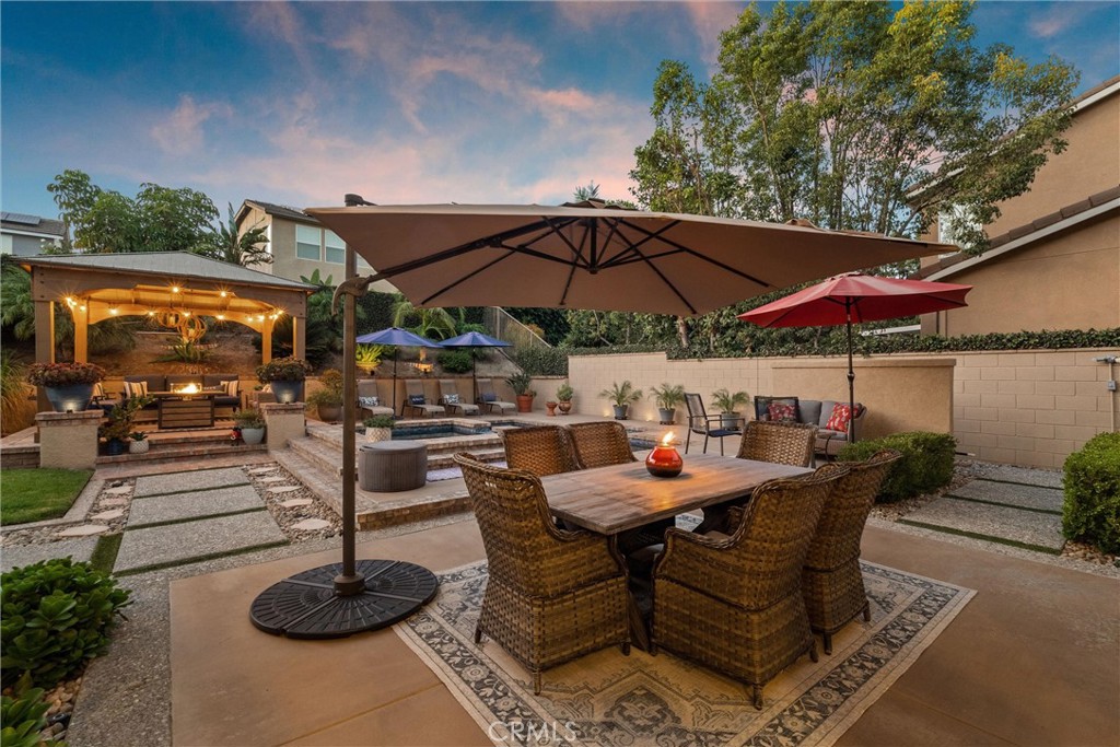 2440 N Highwood Road