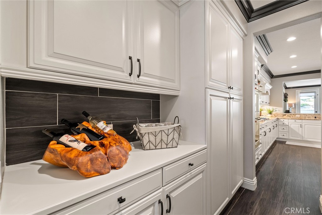 2440 N Highwood Road