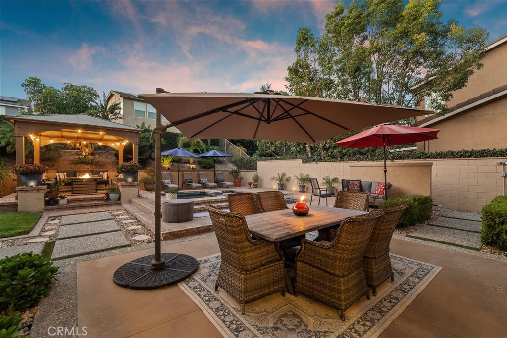 2440 N Highwood Road