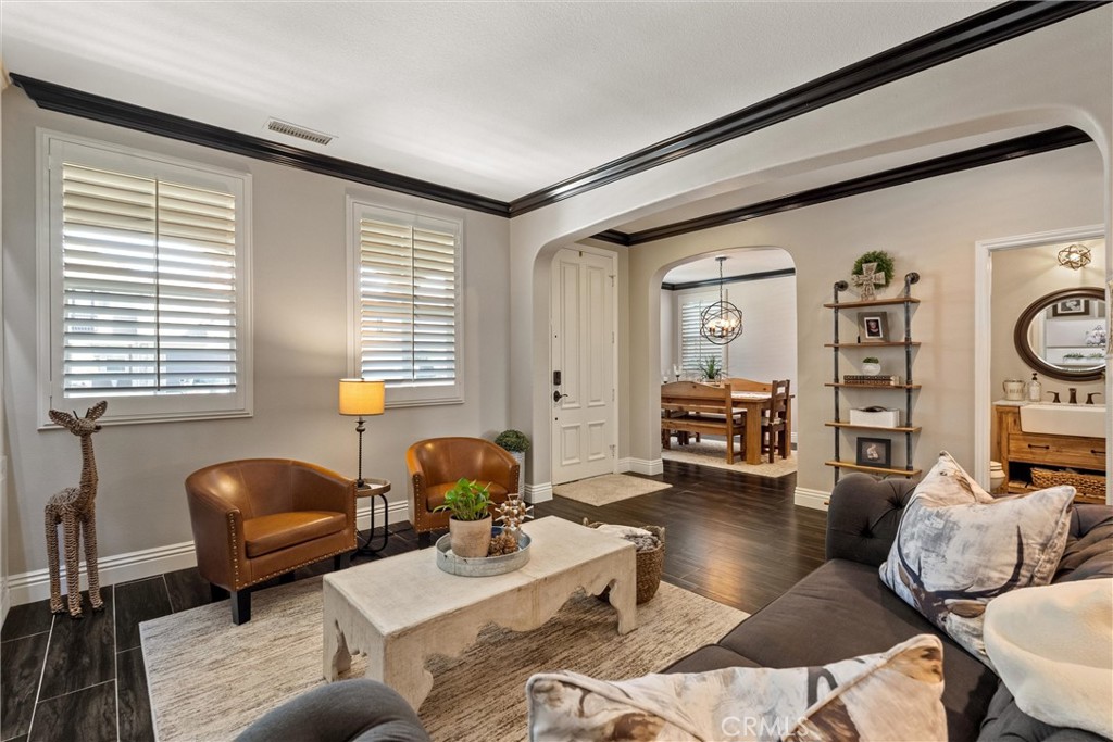 2440 N Highwood Road