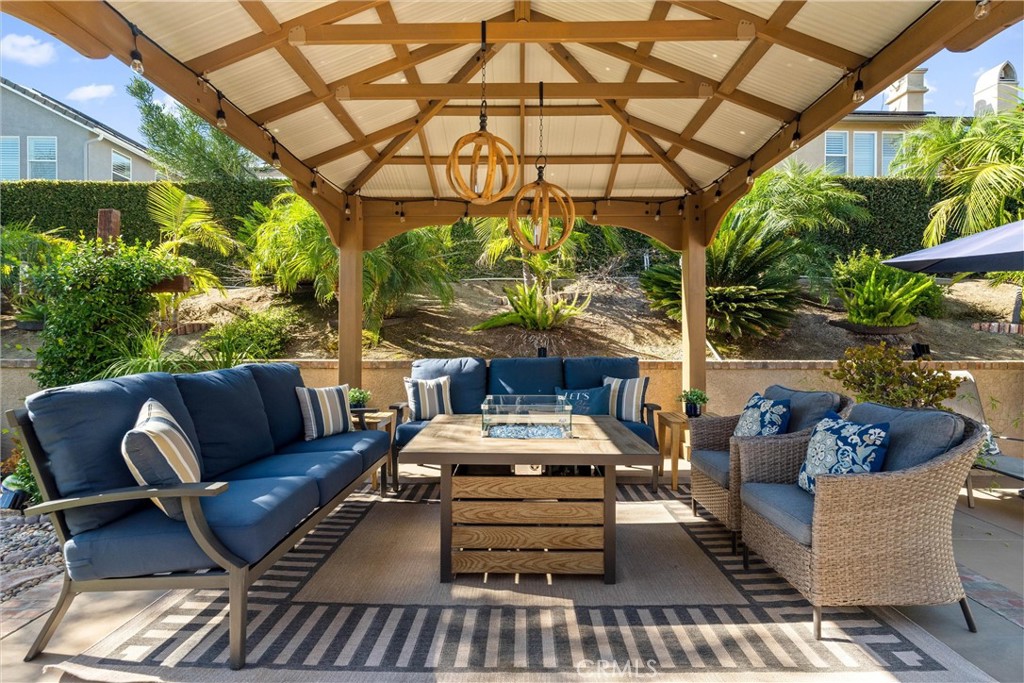 2440 N Highwood Road