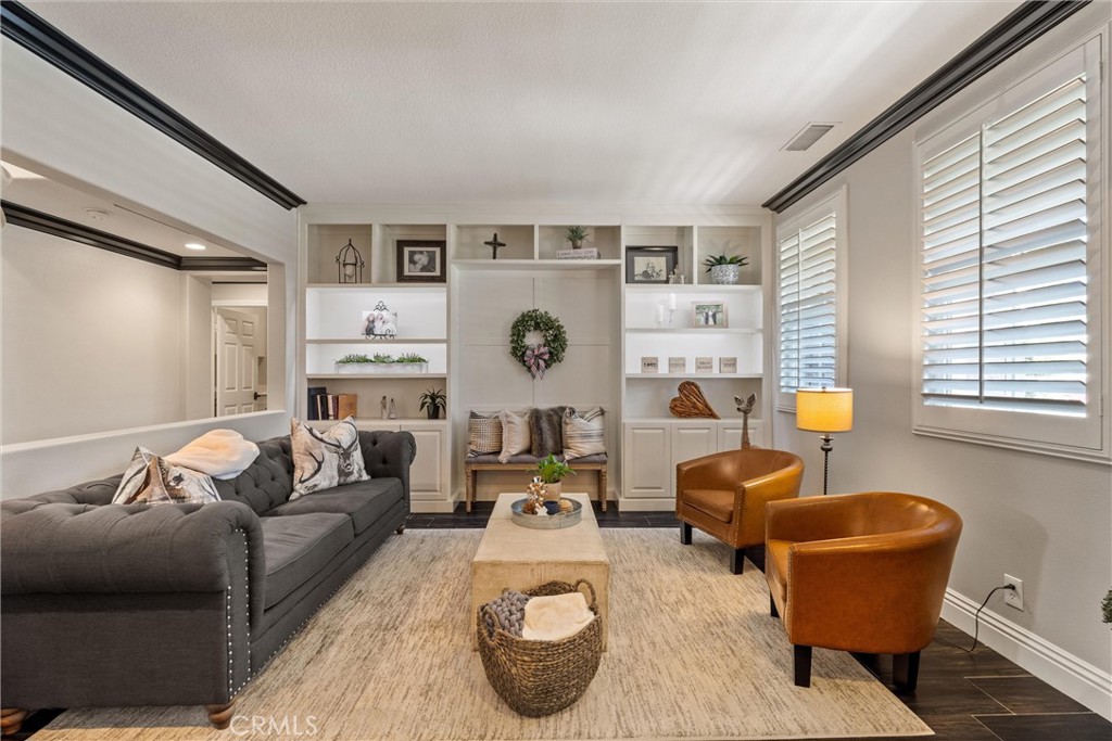 2440 N Highwood Road