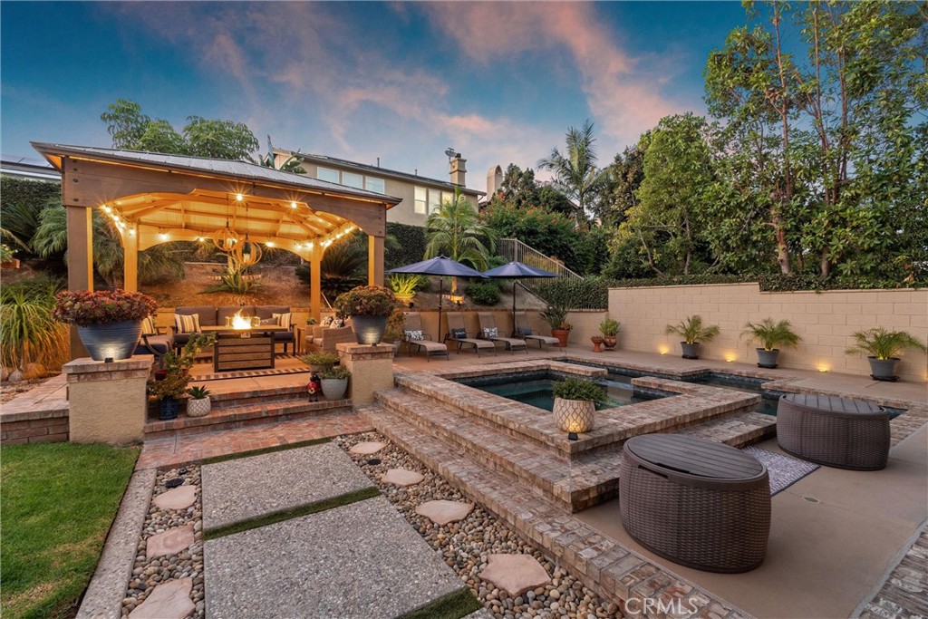 2440 N Highwood Road