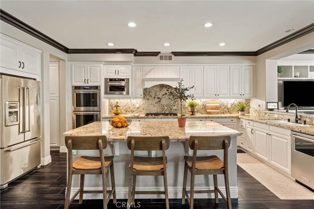 2440 N Highwood Road