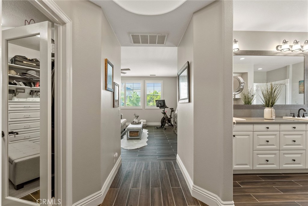 2440 N Highwood Road