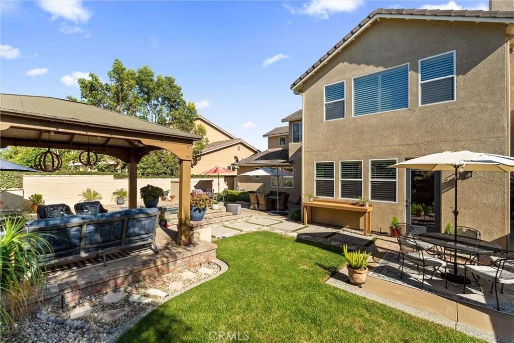 2440 N Highwood Road