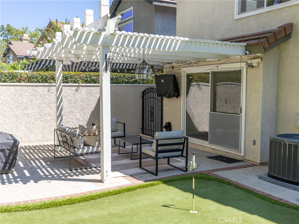 1055 S Silver Star Way