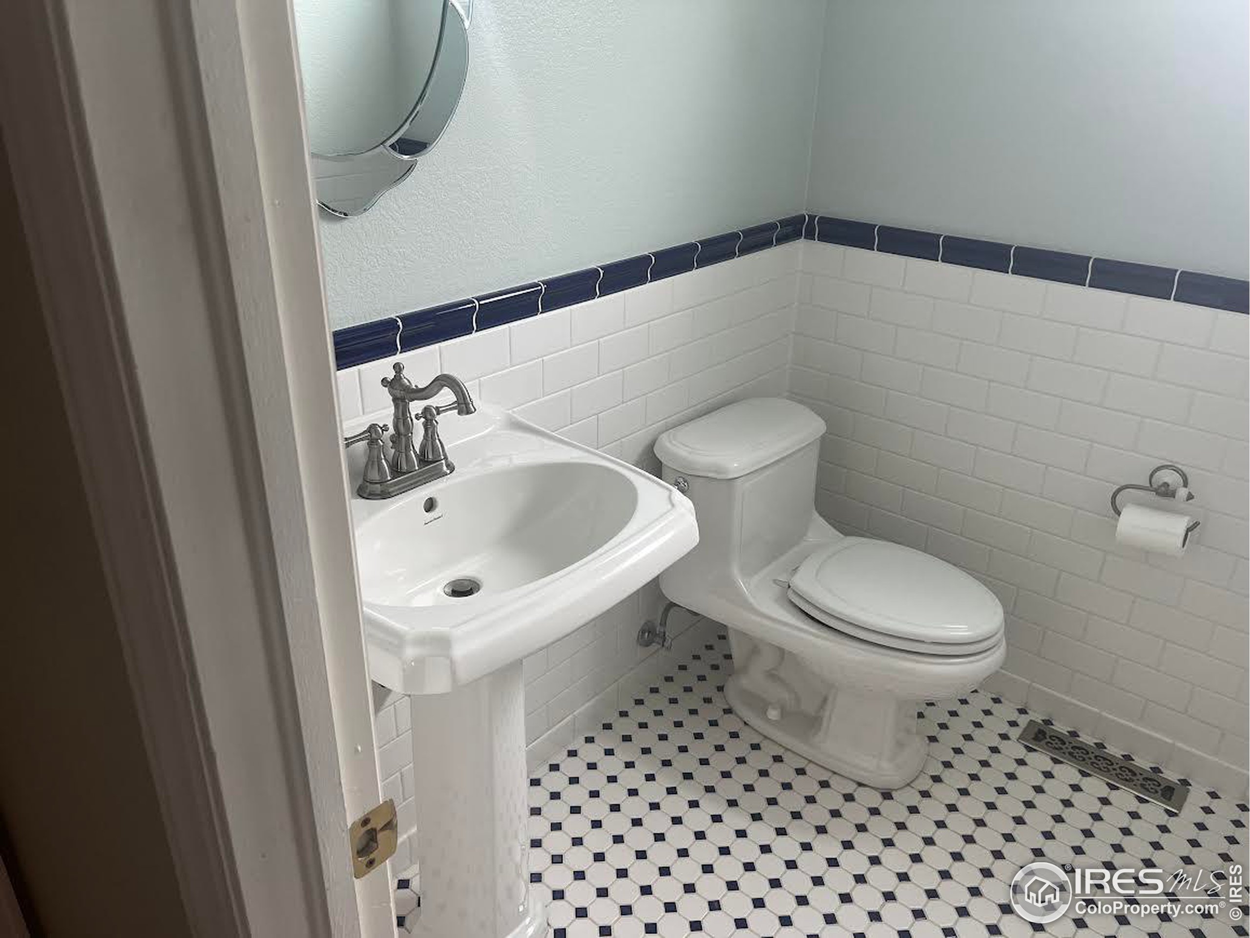 888 S Palisade Ct Louisville