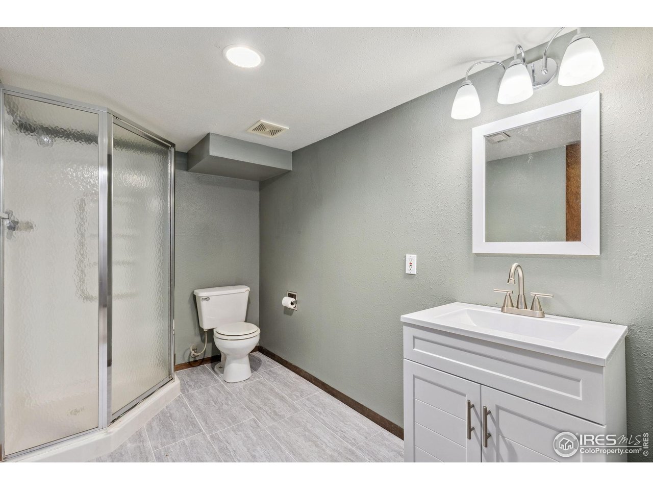 2537 Lanyon Dr Longmont