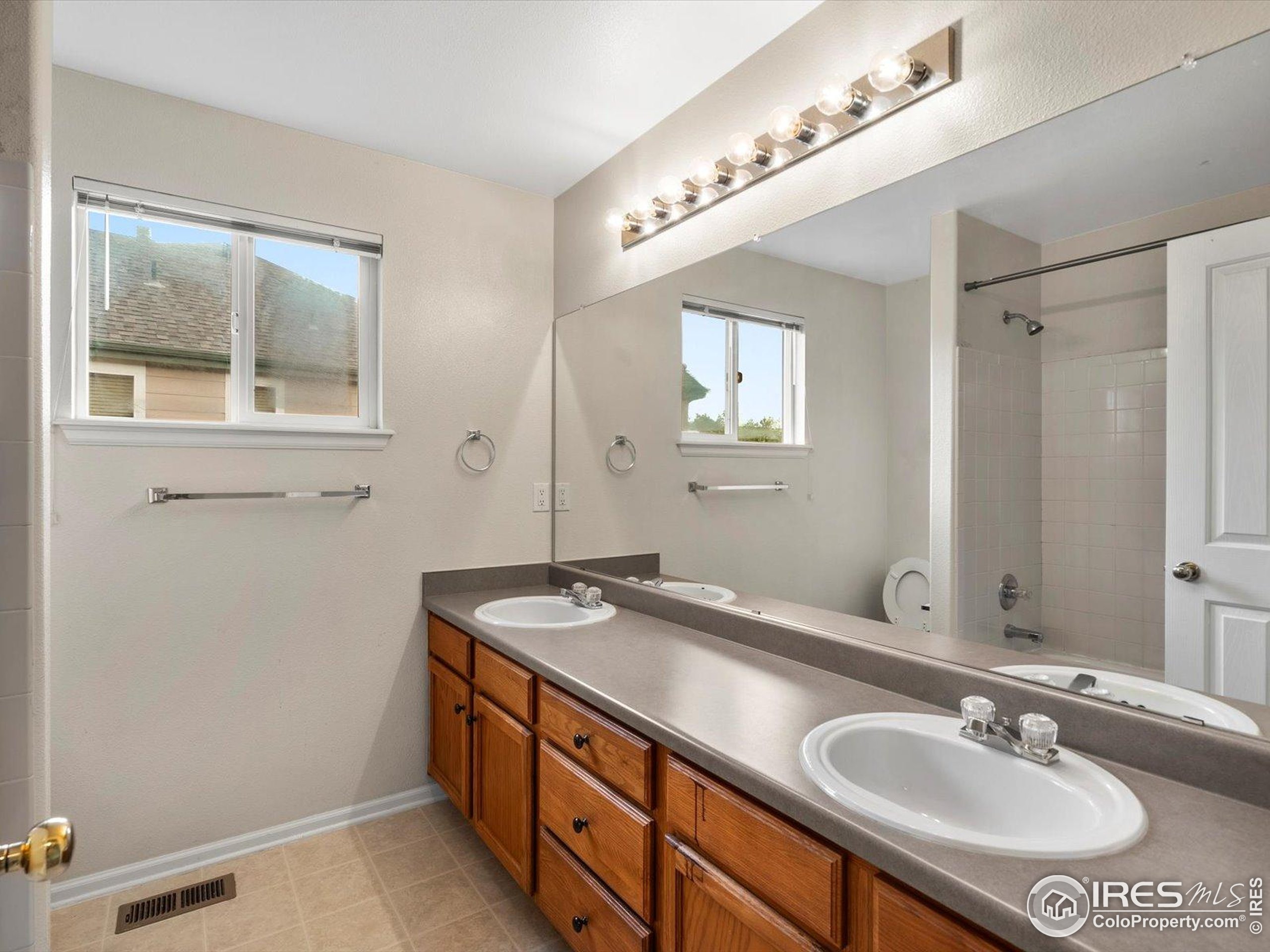 1503 Prairie Hawk Dr