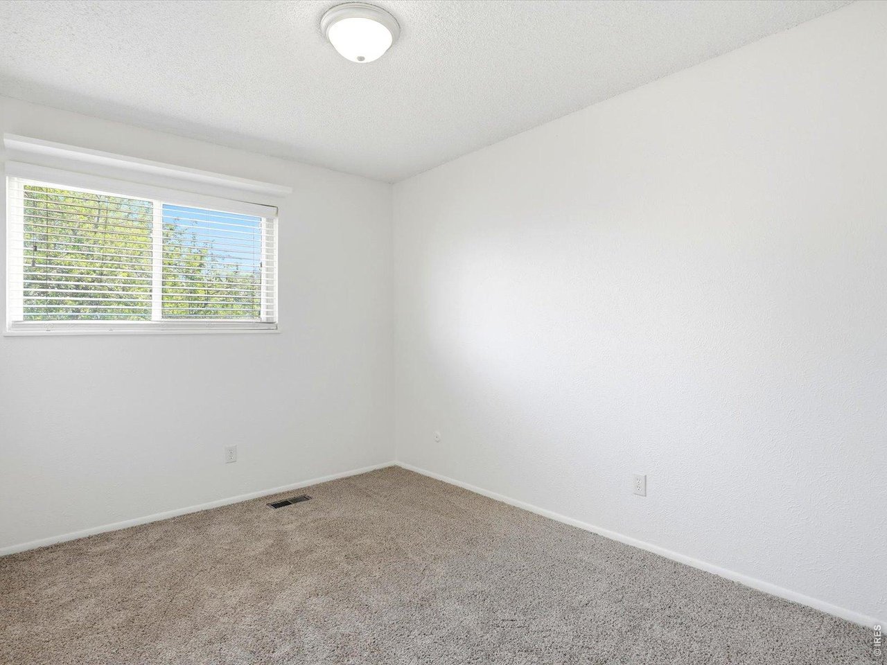 3214 W 135th Ave