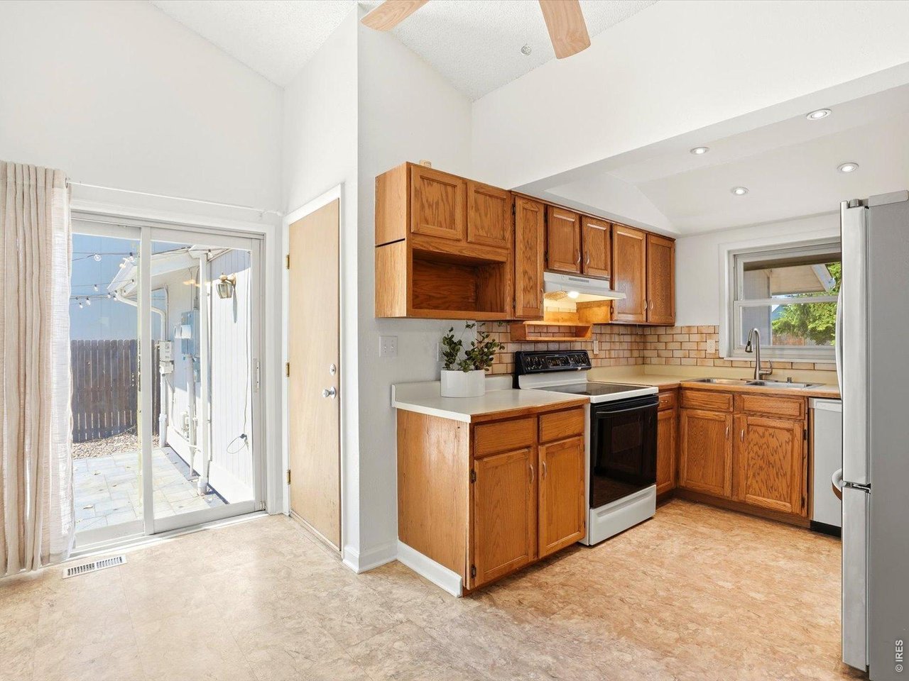 3214 W 135th Ave