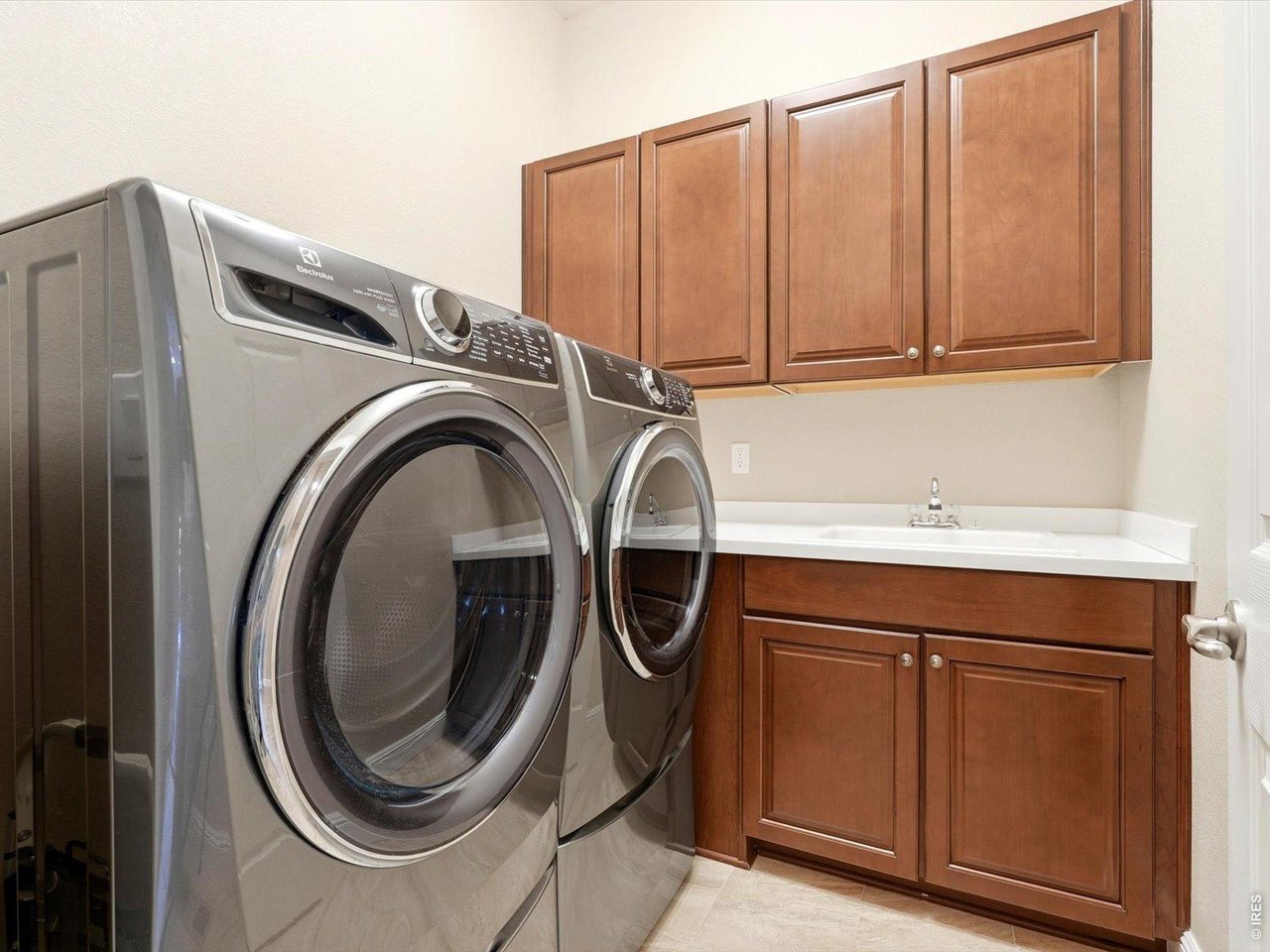 15900 W 83rd Pl