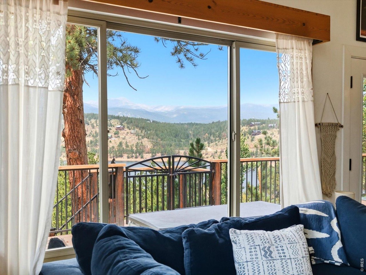 230 Alpine Dr