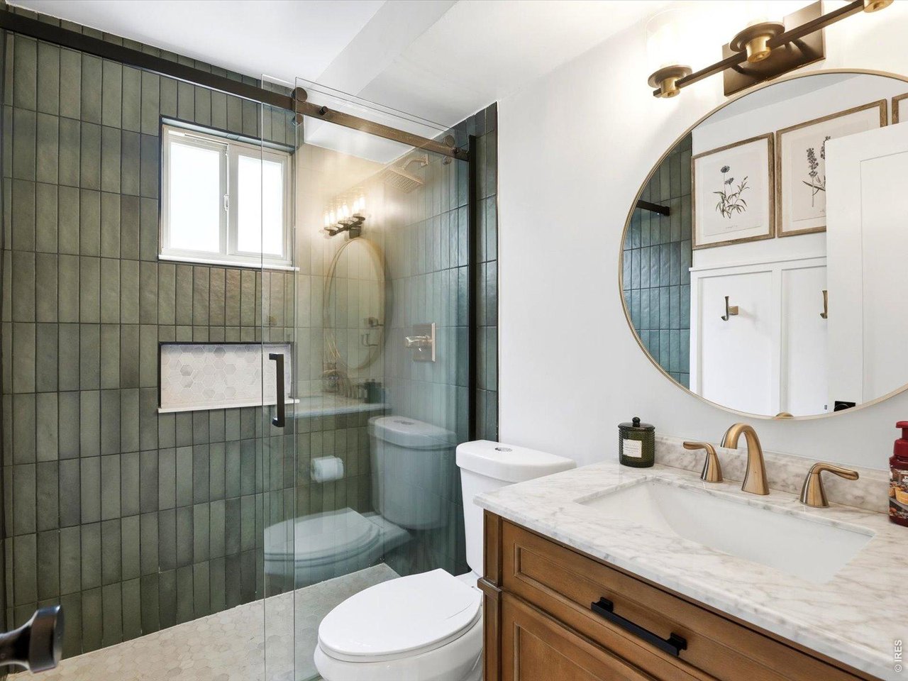 230 Alpine Dr