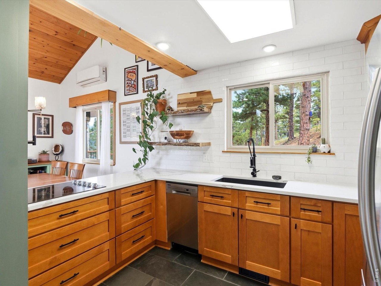 230 Alpine Dr