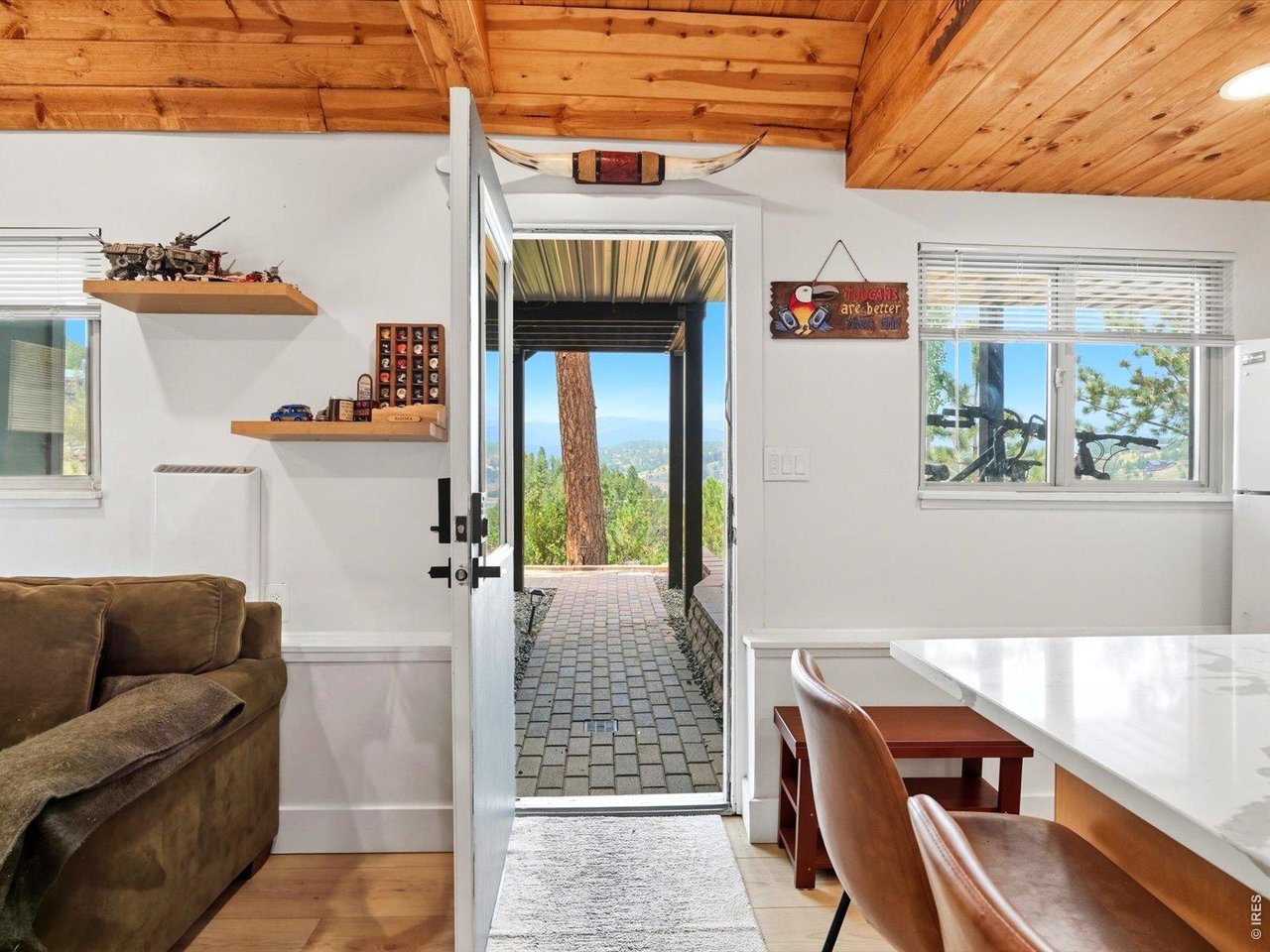 230 Alpine Dr