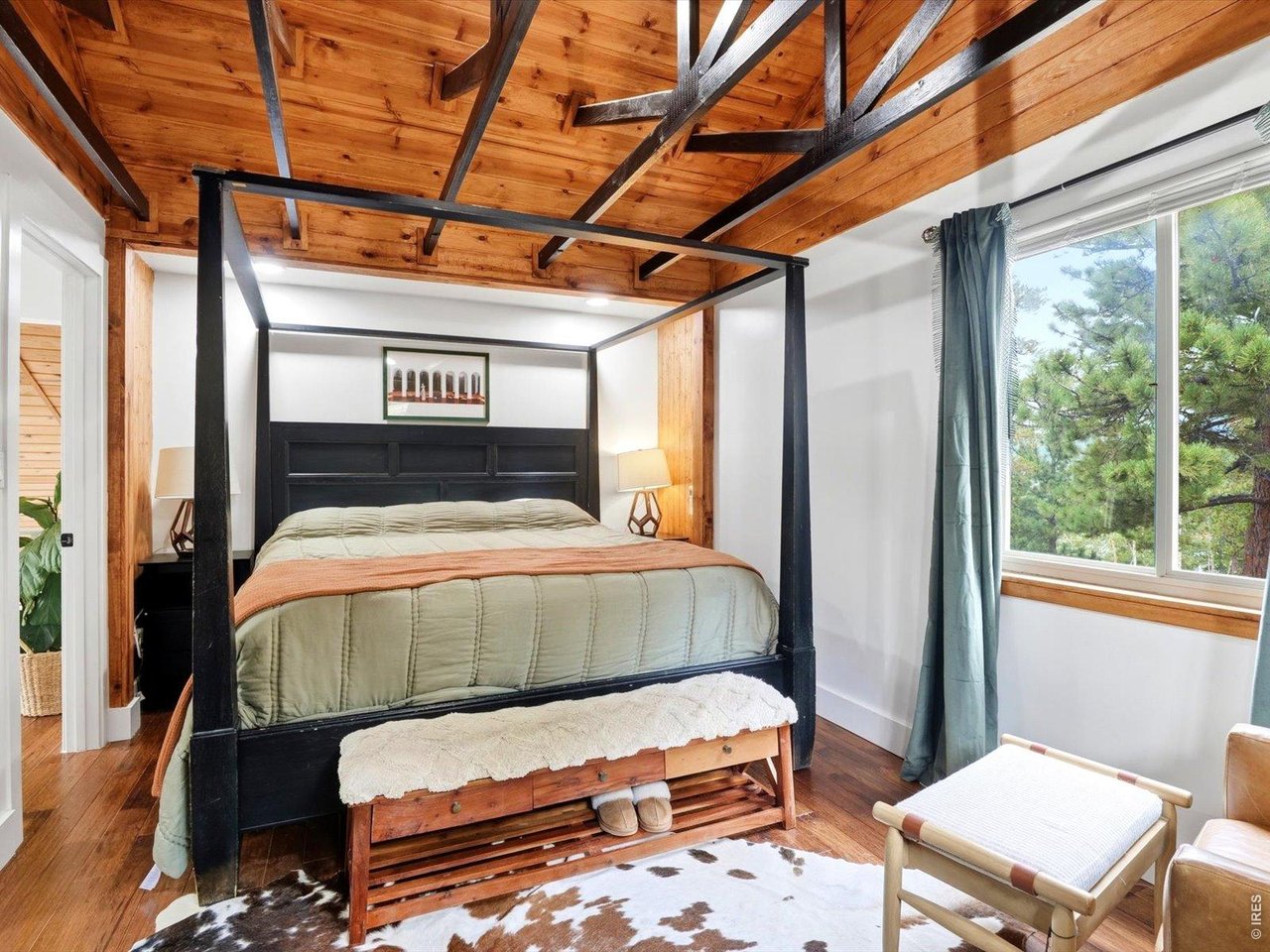 230 Alpine Dr