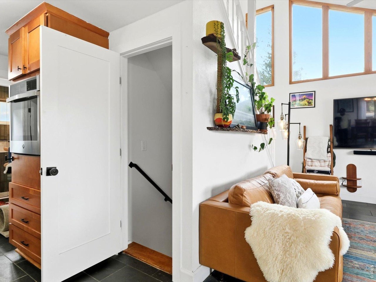 230 Alpine Dr