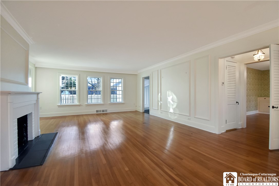 4 Holmes Place