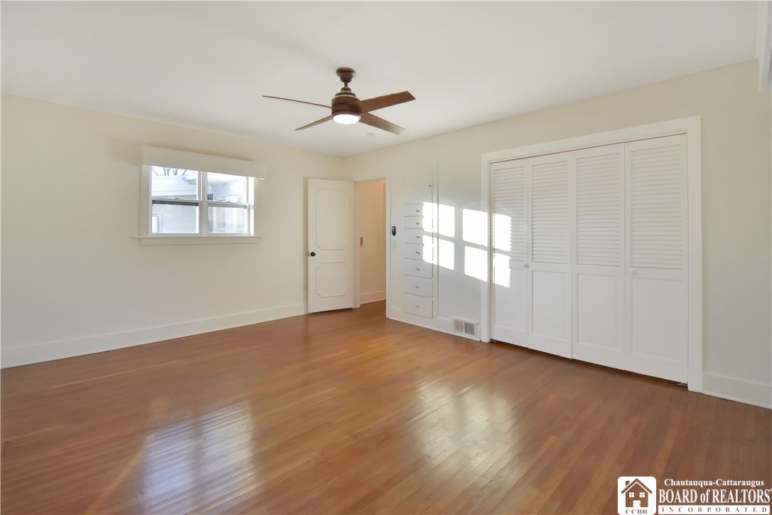 4 Holmes Place