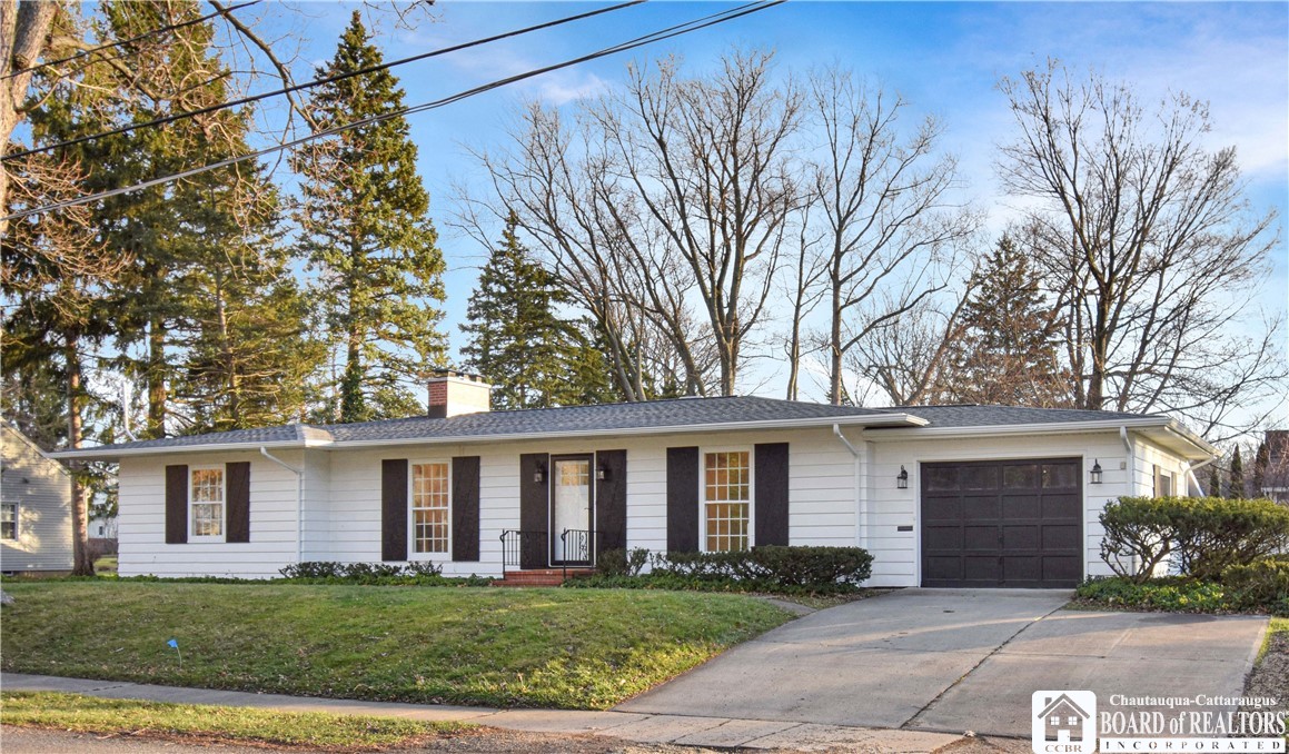 4 Holmes Place