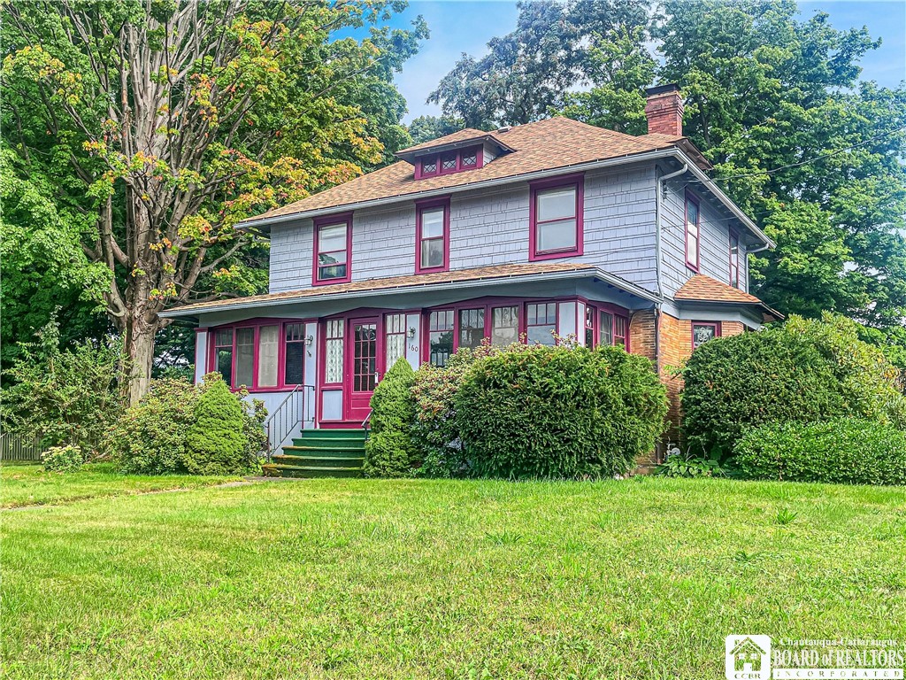 160 East Main Street