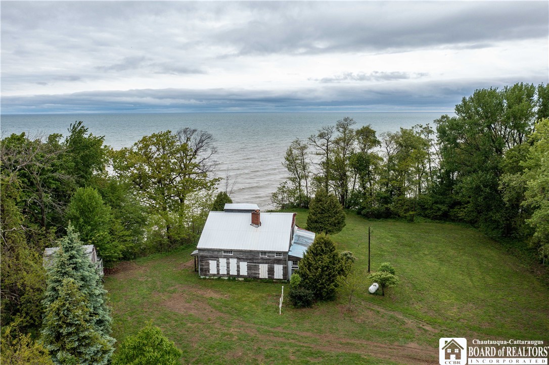 8227 Woodlawn Drive