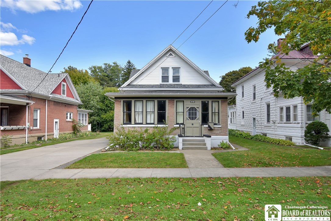 17 Beckman Avenue
