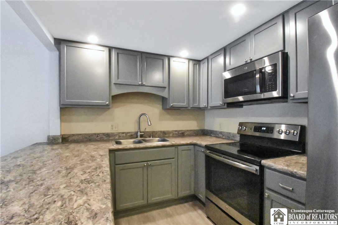 807 Edgewater Drive 807