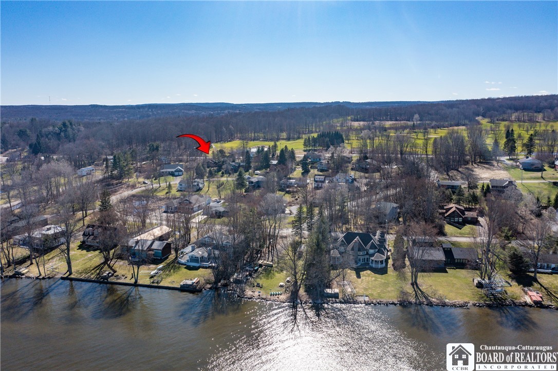 4524 West Lake Road