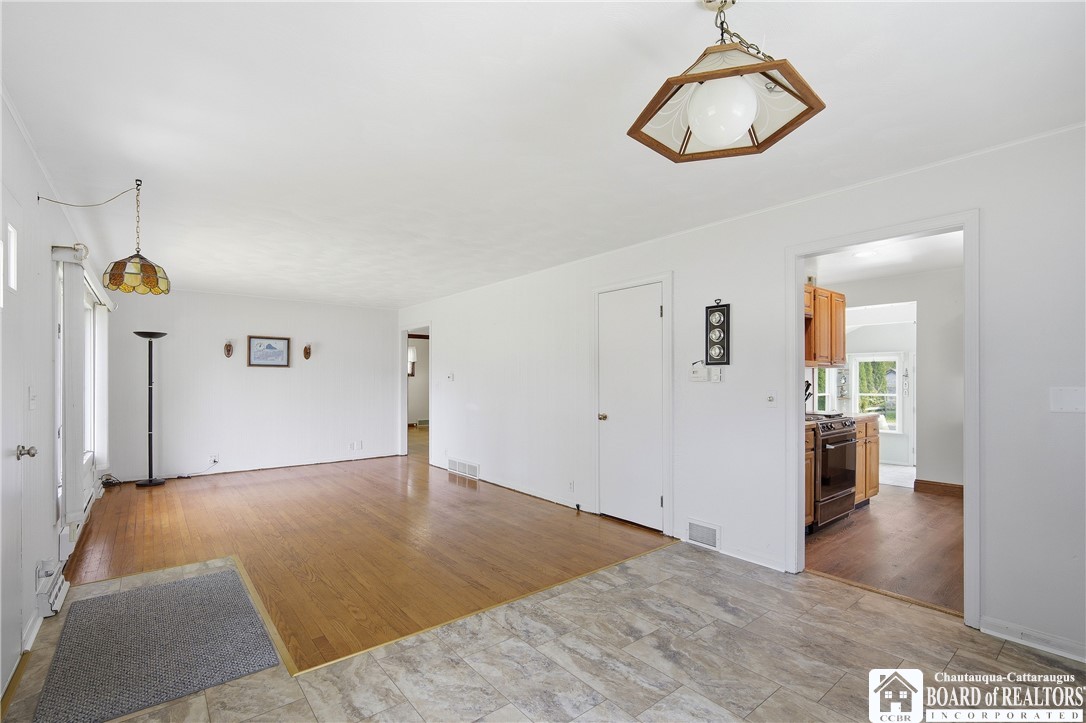 27 Crandall Street