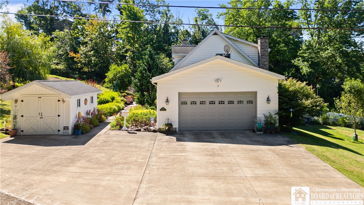 6179 Breeze Lane