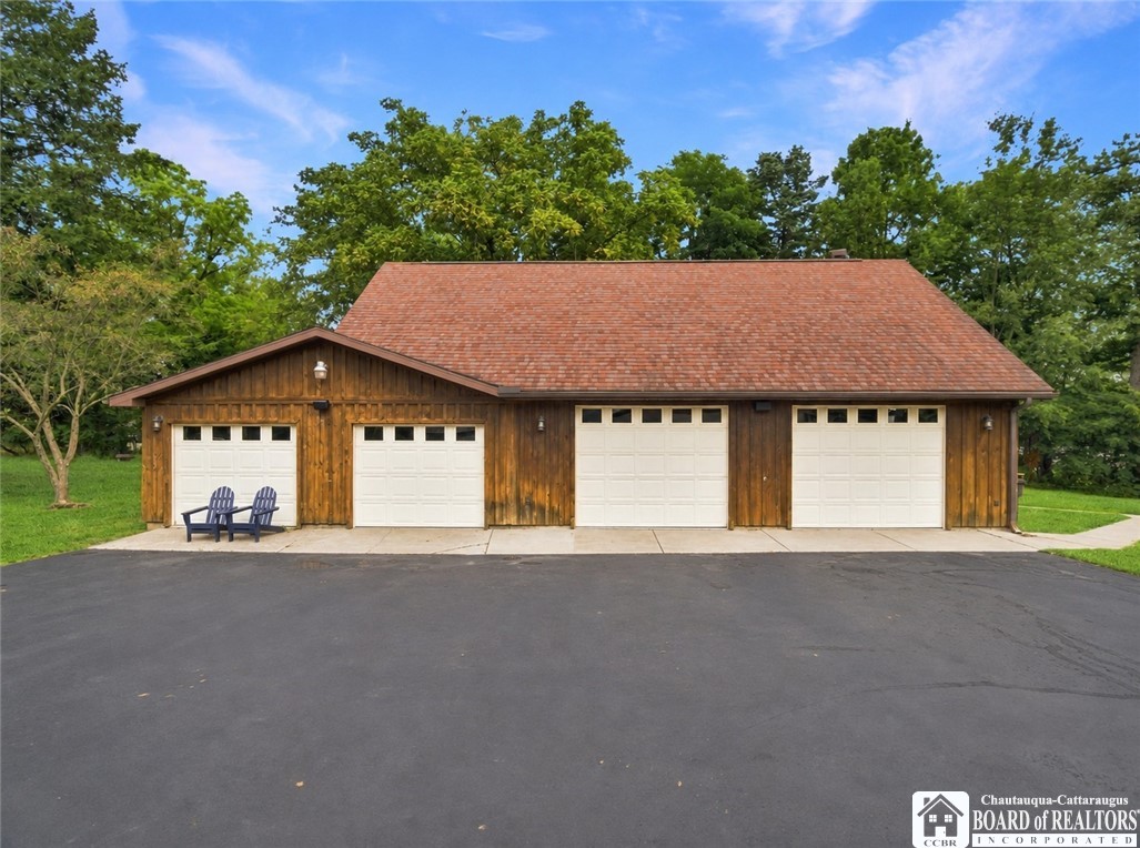 5104 West Lake Road