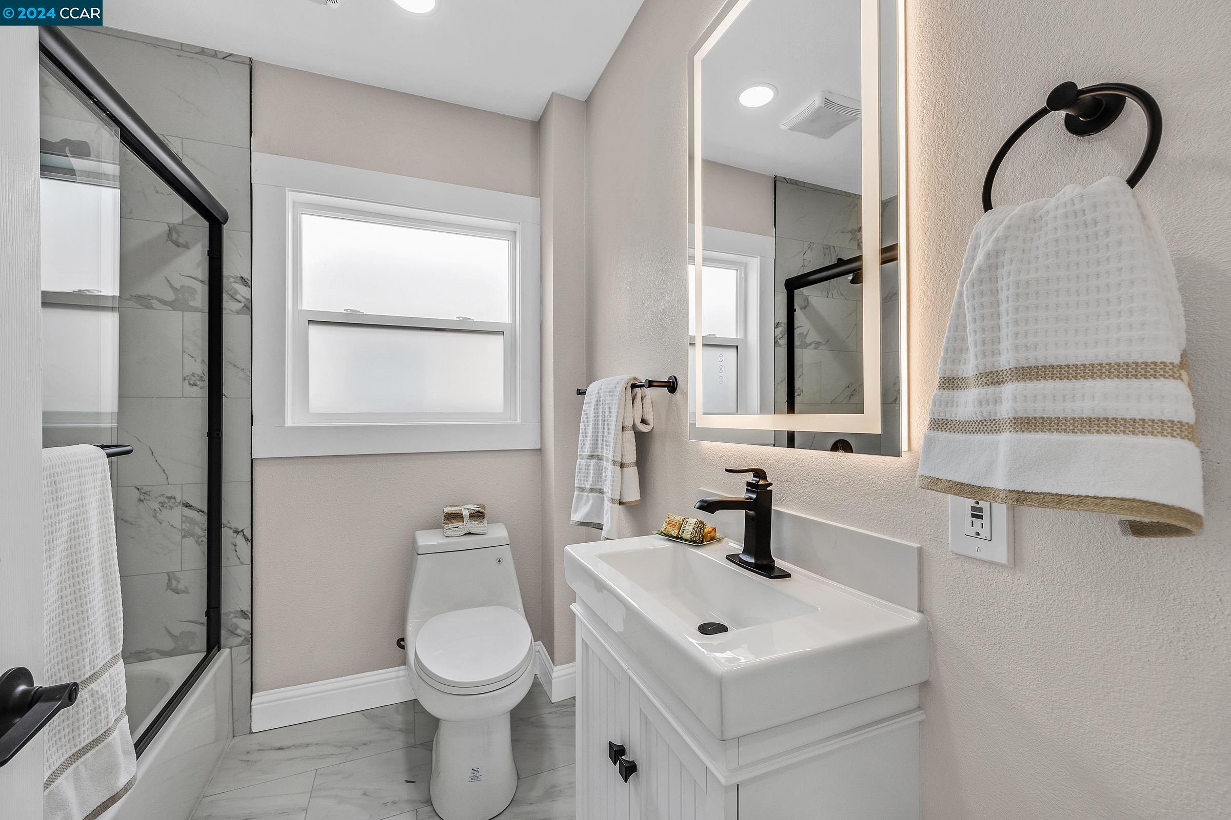 281 E 15th Street