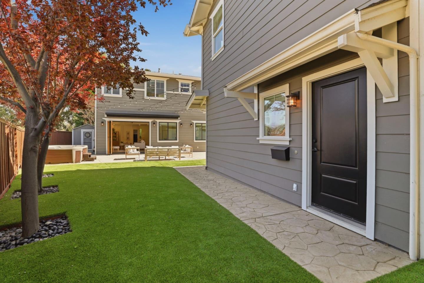211 Woodland Court