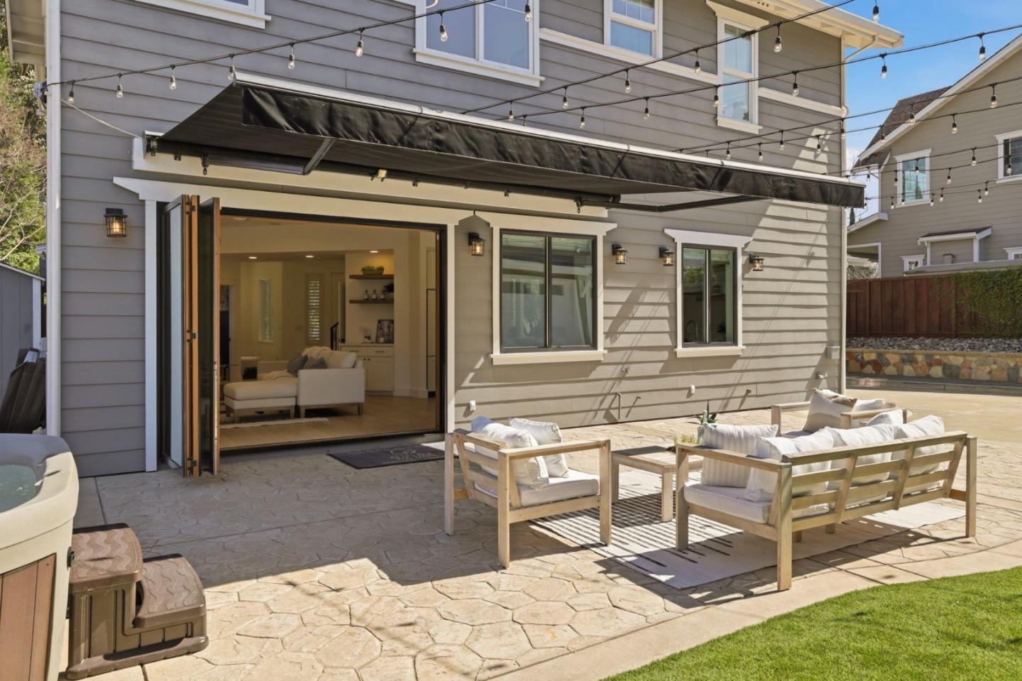 211 Woodland Court
